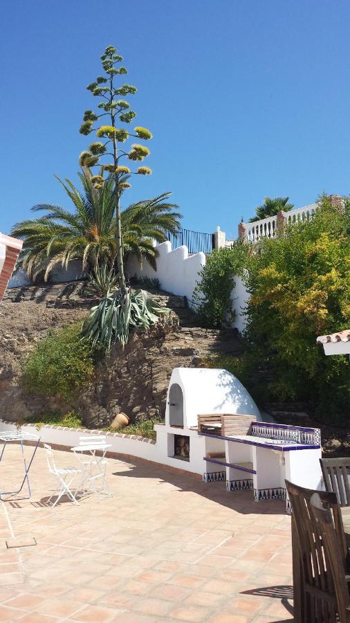 Villa Perla Blanca Sayalonga Eksteriør bilde