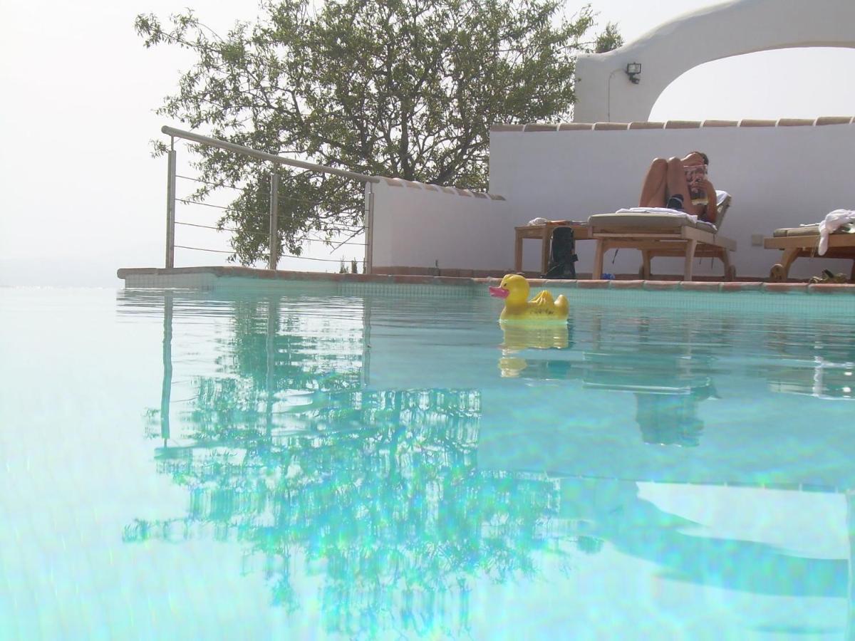 Villa Perla Blanca Sayalonga Eksteriør bilde